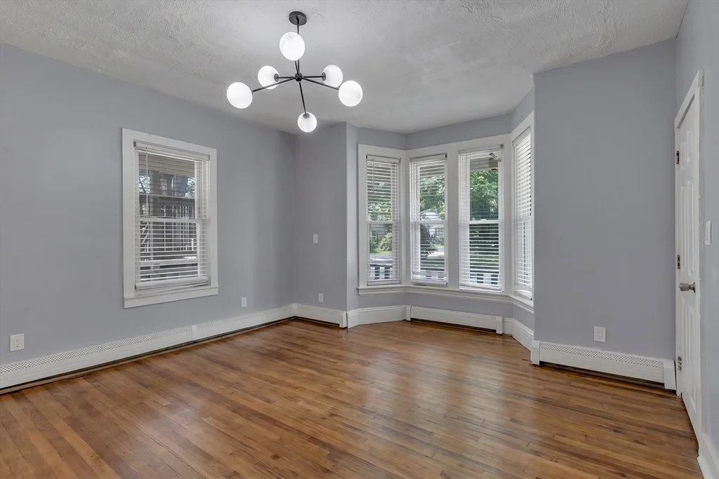 39 Hope St, Attleboro