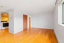 295 Main St, Reading