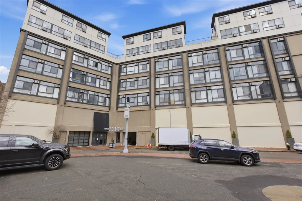 12 Stoneholm St, Back Bay