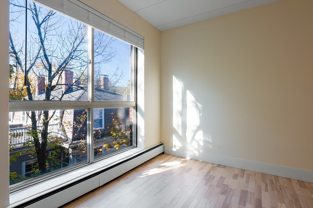 16 Trowbridge St, Mid-Cambridge