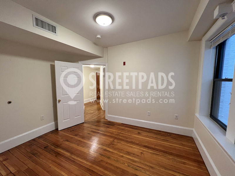 881 Massachusetts Ave, Central Square