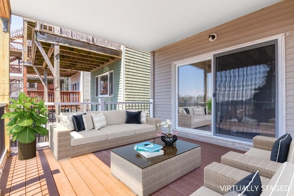 298A Bunker Hill St, Charlestown