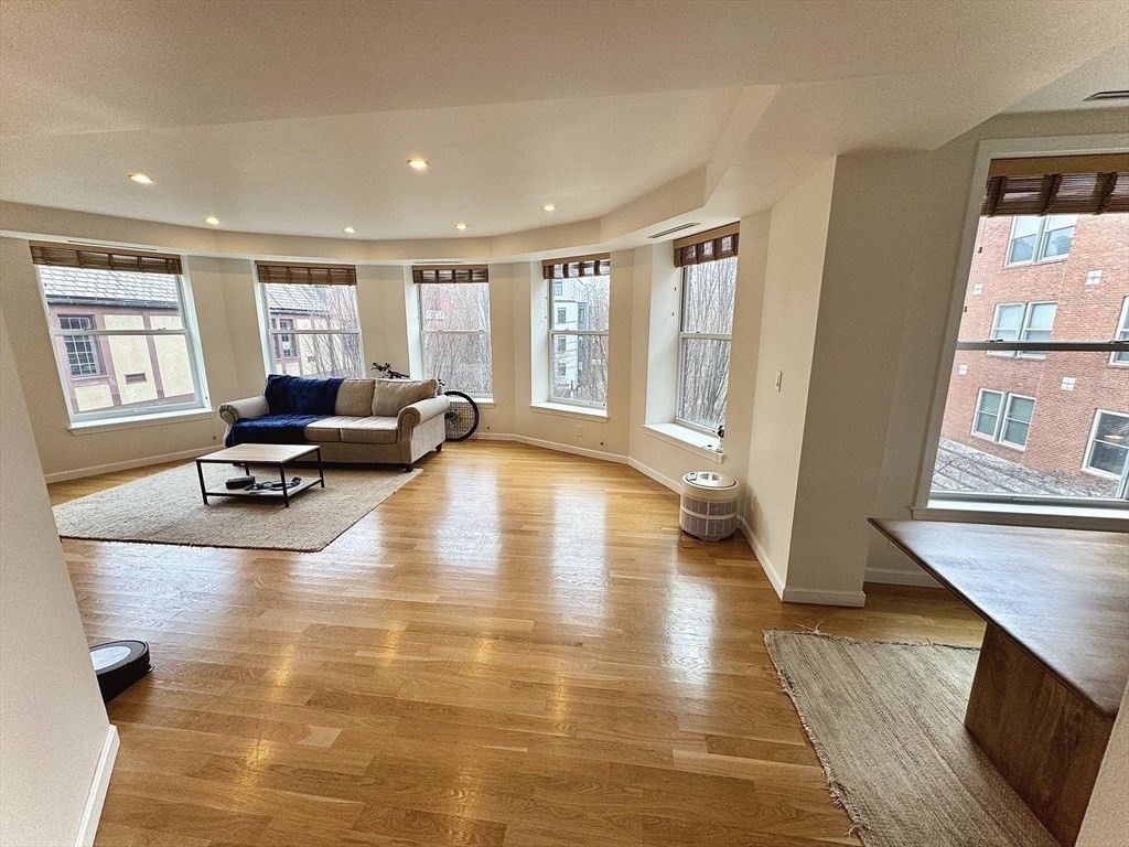 25 Marion St, Coolidge Corner