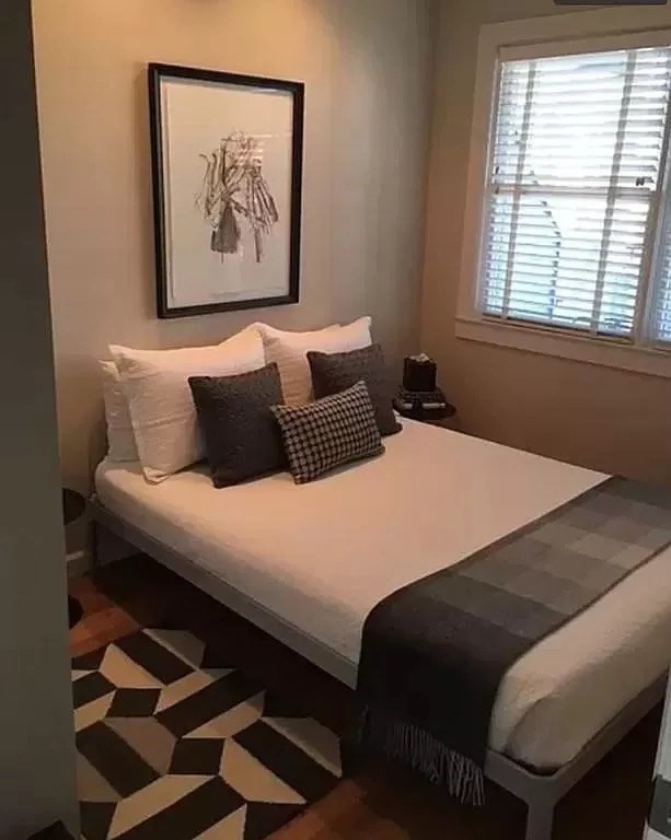 732 E 8th St, South Boston