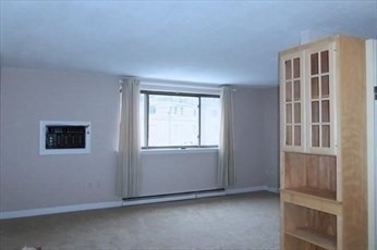 71 E Nicholas Rd, Framingham