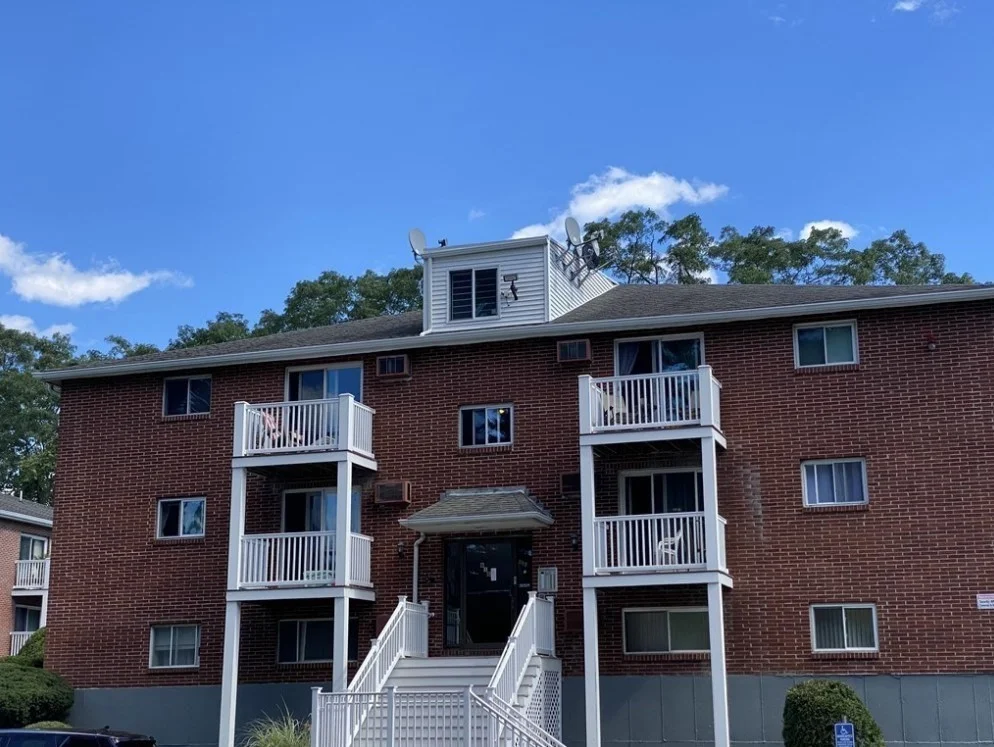 616 Boston Post Rd E, Marlborough