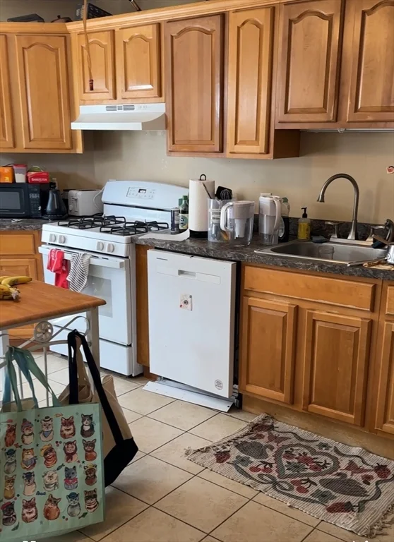 5 Lowden, Powder House Square