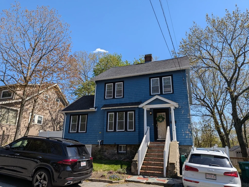 98 Rock Glen Rd, Medford