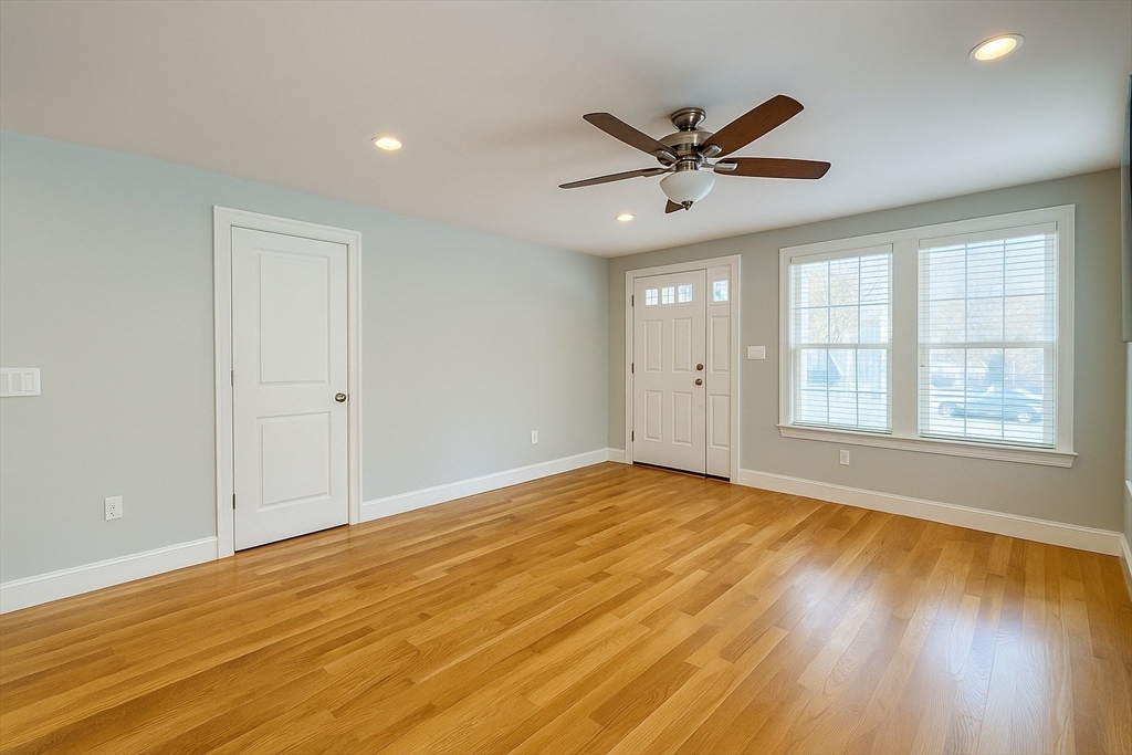 34 Knowlton St, East Somerville