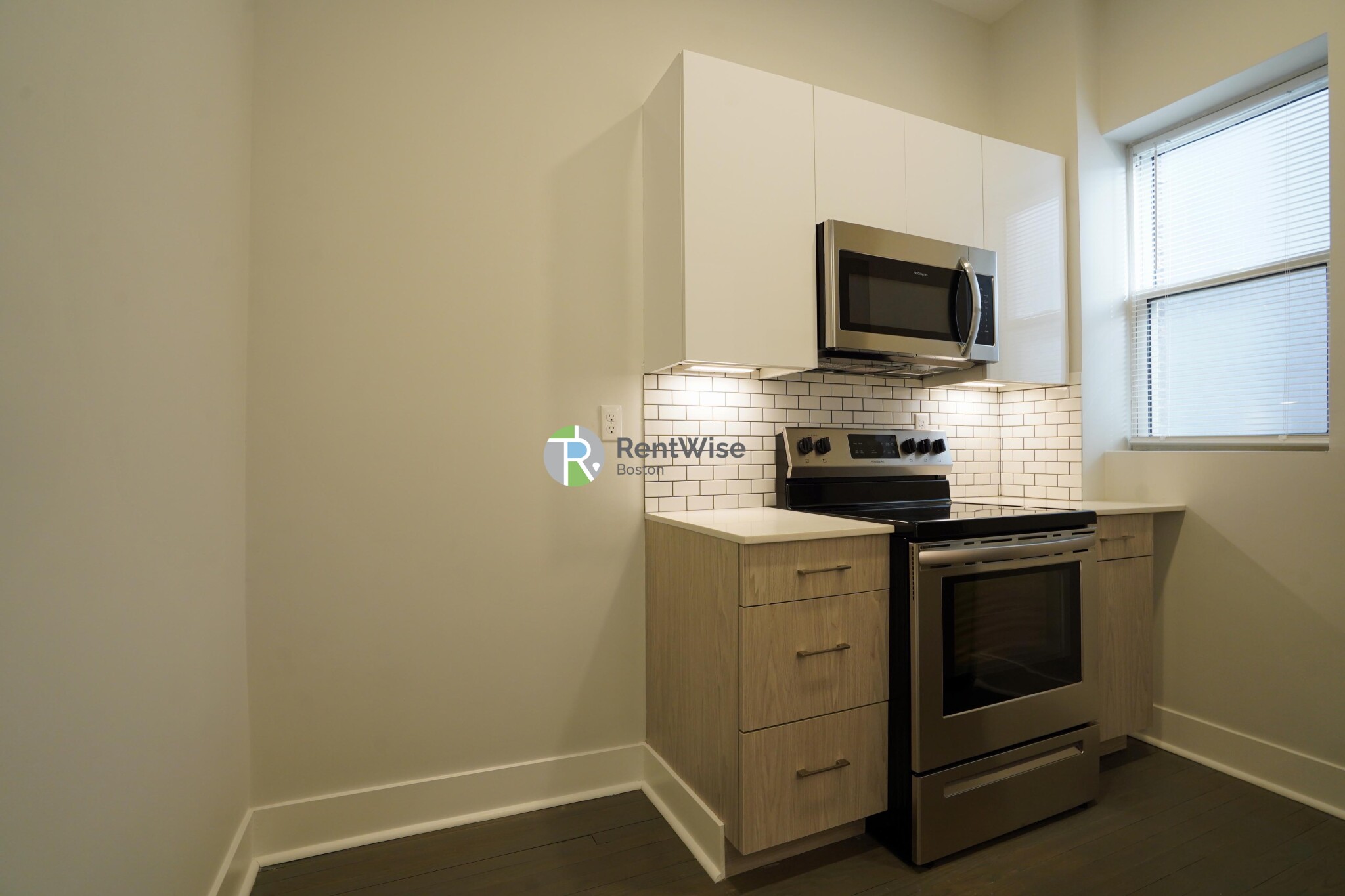 120 Peterborough St, Fenway