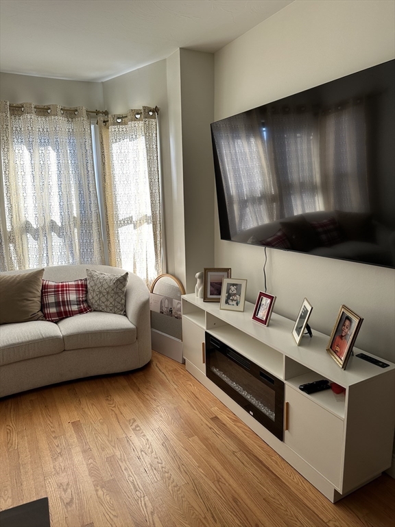 1905 Columbus Ave, Roxbury