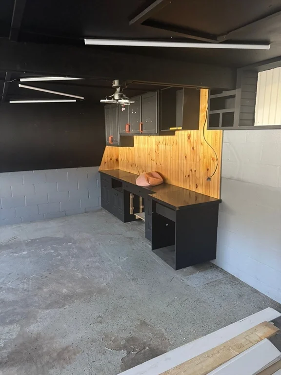 2 Harding St, Fitchburg