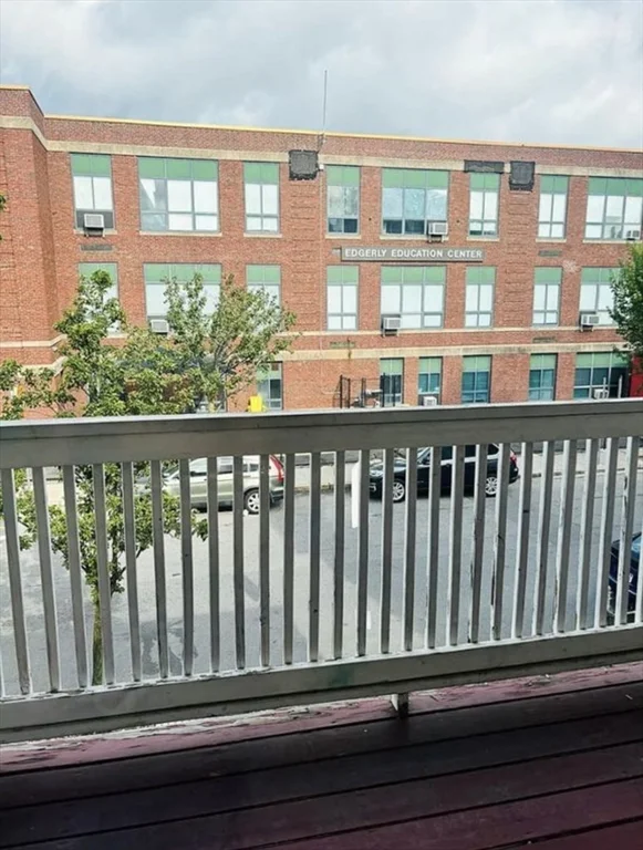 15 Ellsworth St, East Somerville