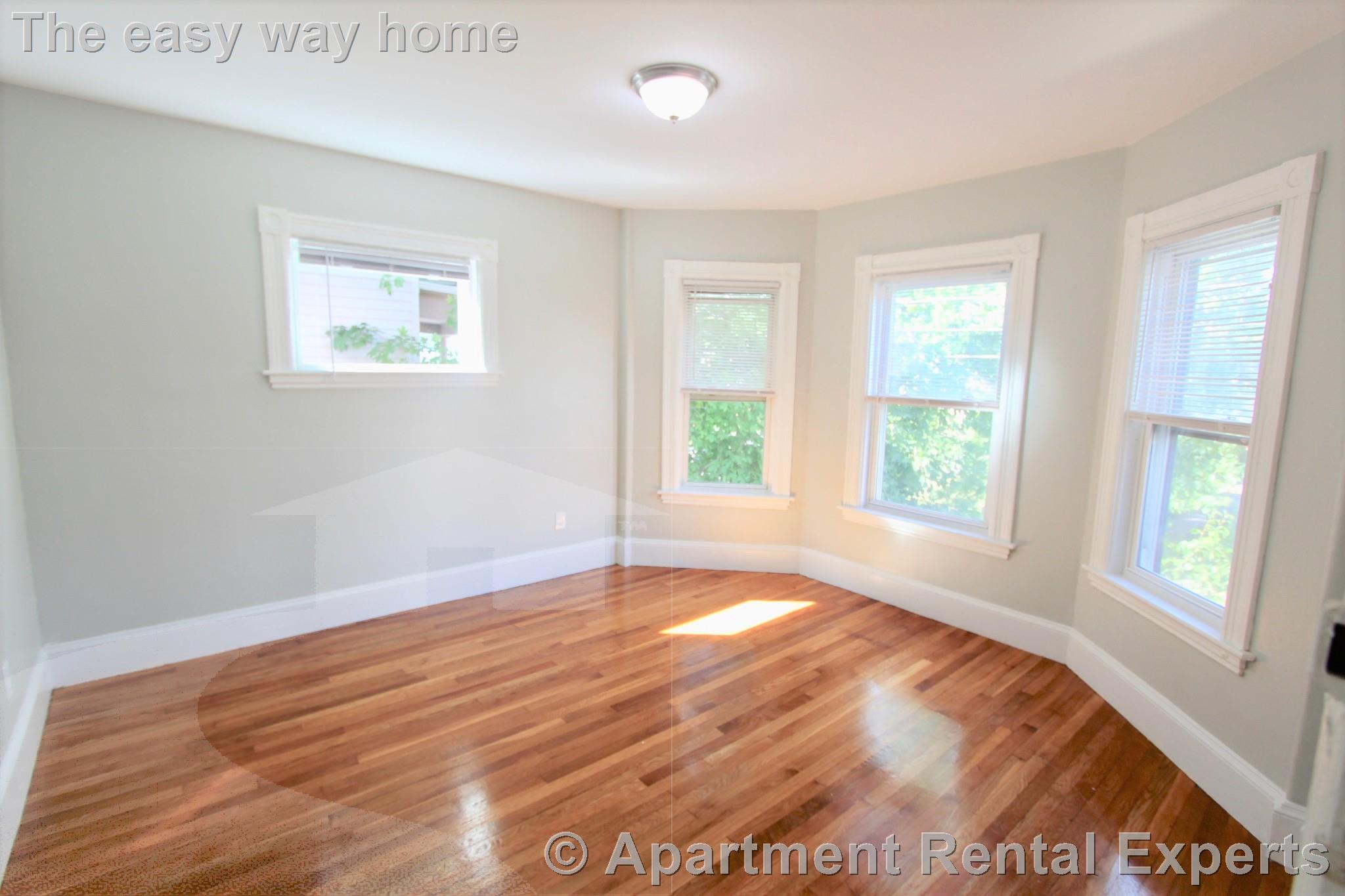 34 Russell St, Malden Center