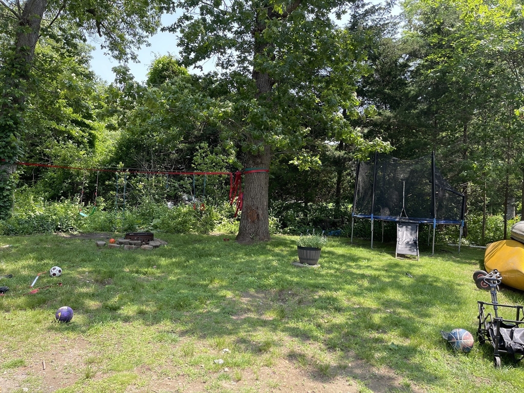 11 Elderberry Dr, North Easton