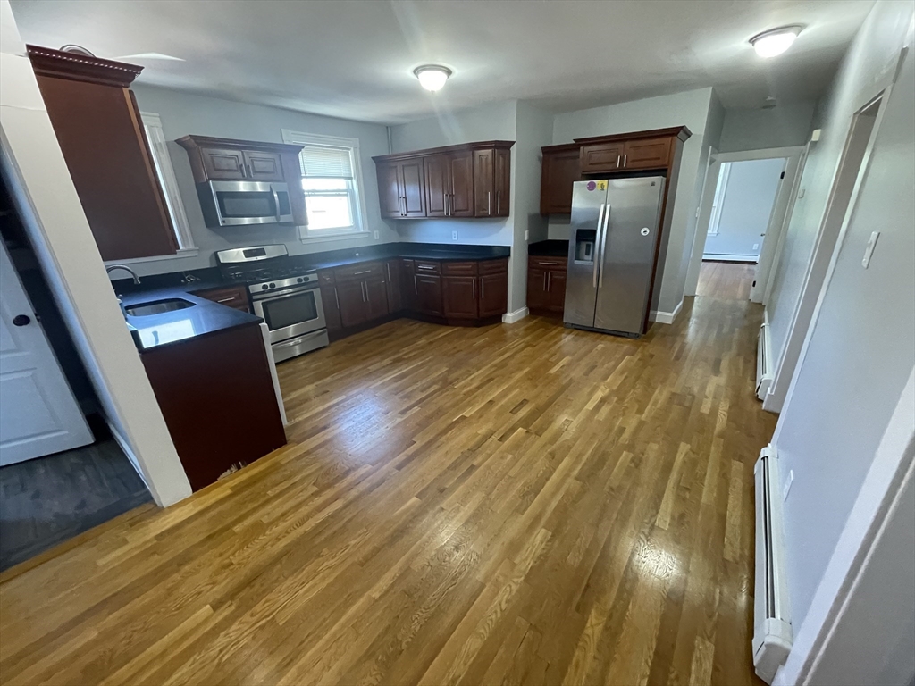 330 Western Ave, Riverside