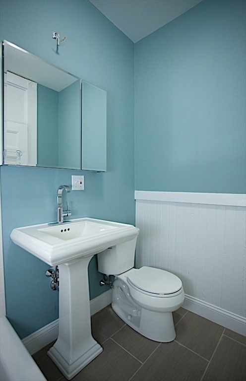 173 Rindge Ave, North Cambridge