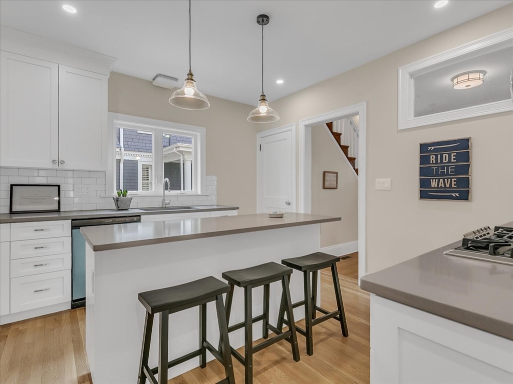 2031 Commonwealth Ave, Newton