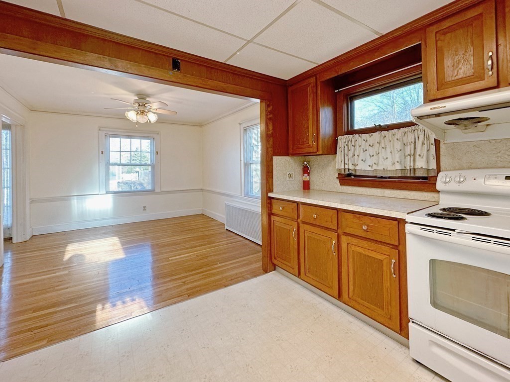 3 bed, 1.5 bath apartment for rent at 32 Valentine Unit SFH, Arlington — photo 1 of 16