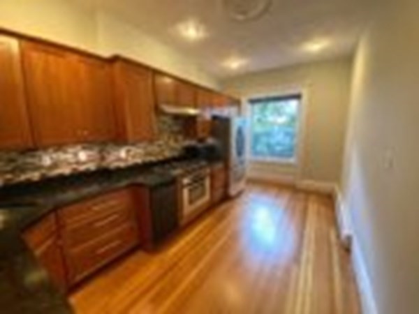 3 split bed, 2 bath apartment for rent at 318 Tappan St Unit 1, Brookline Village — photo 6 of 16