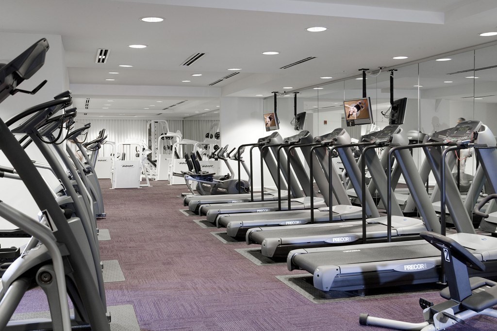 42 8th St, Charlestown