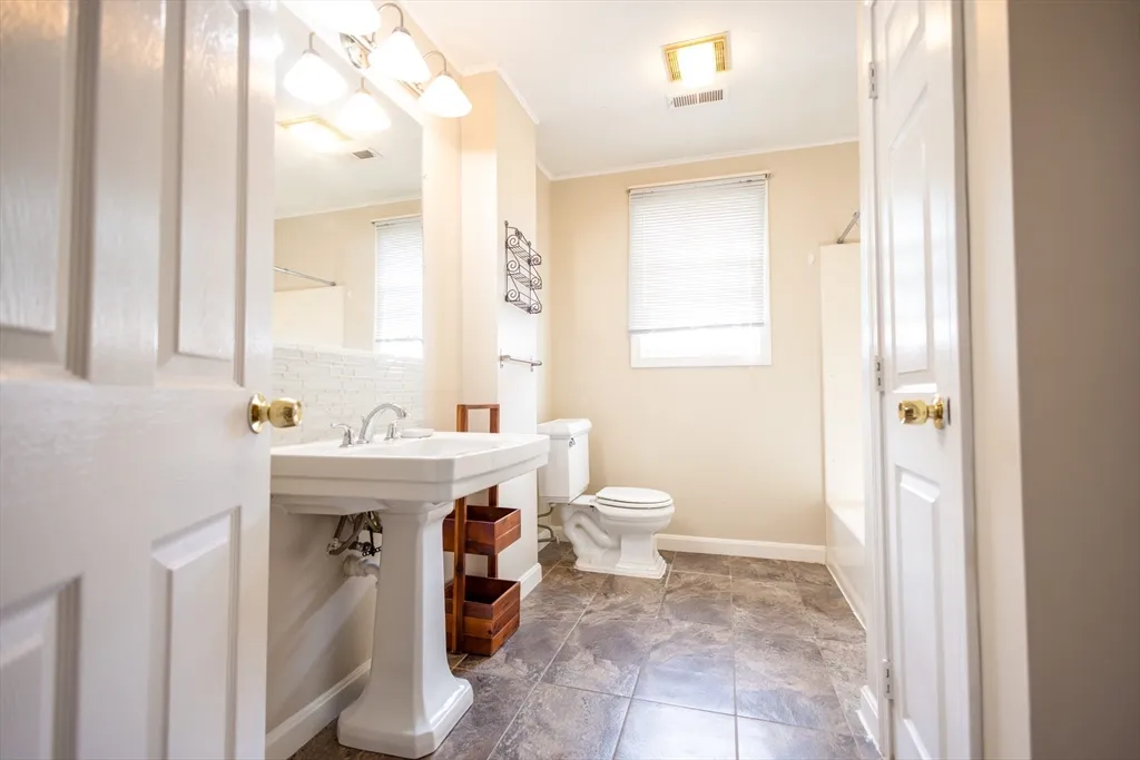 5337-B Washington St, West Roxbury