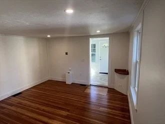 29 Cottage St, Westborough