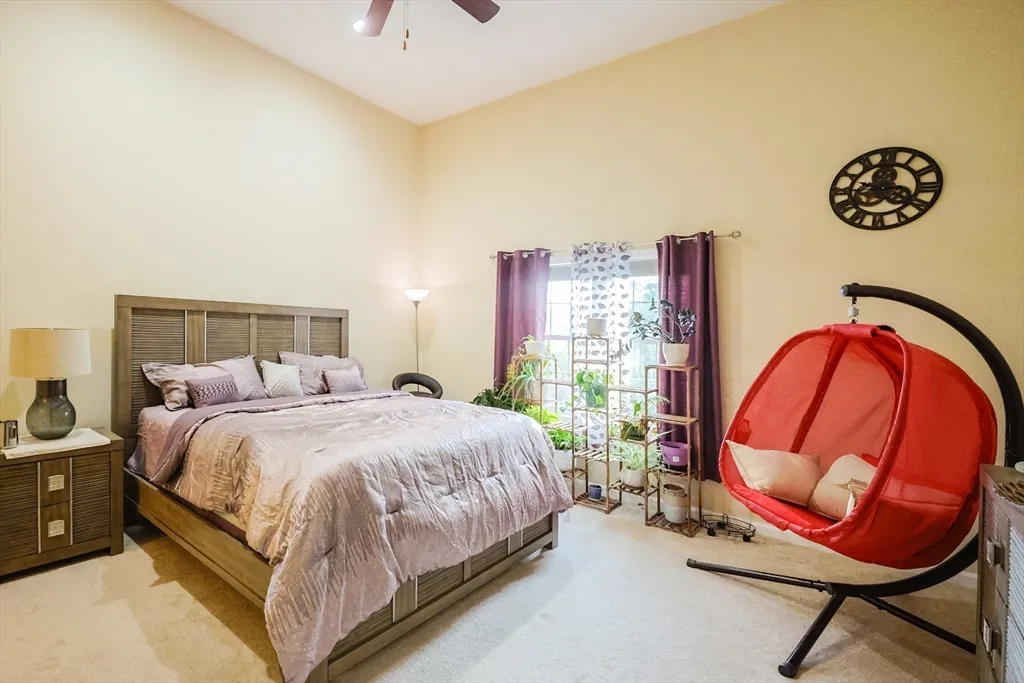 8 Patriots Blvd, Hopkinton