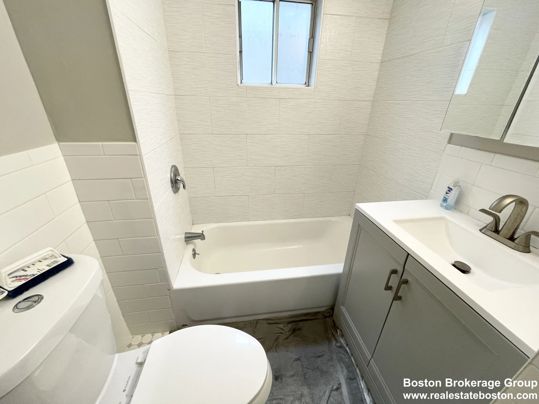 31 Falcon St, East Boston