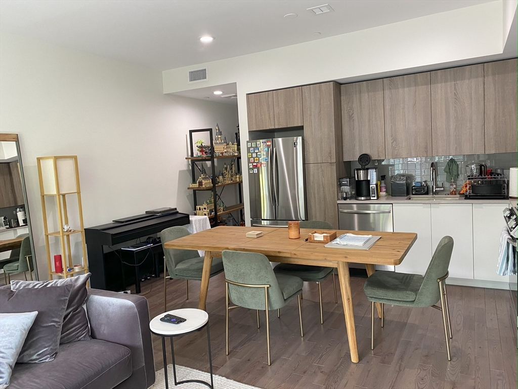 133-135 Hyde Park Ave, Jamaica Plain