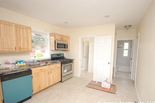 142 Lincoln St, Brighton