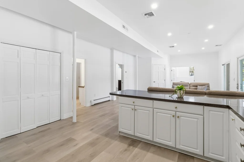 183 Gardner St, Hingham