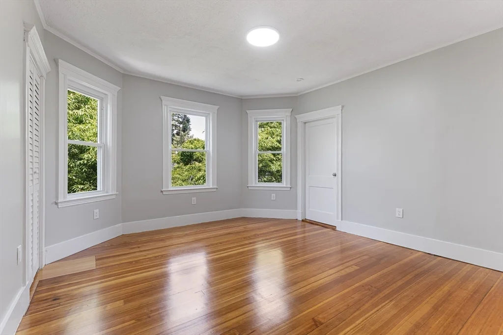 64 Bakersfield, Dorchester