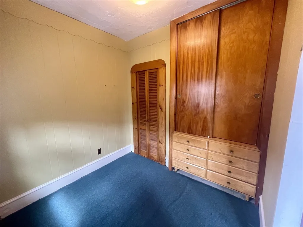 136 Saratoga St, East Boston