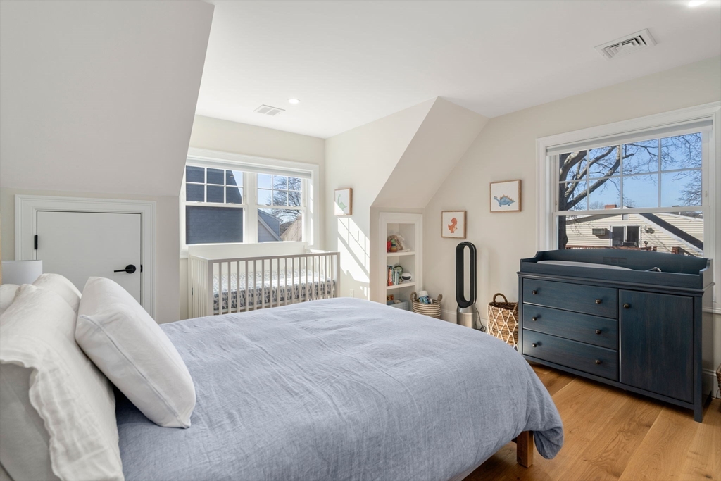3 bed, 2.5 bath apartment for rent at 14 Norumbega St Unit 14, Strawberry Hill — photo 16 of 19