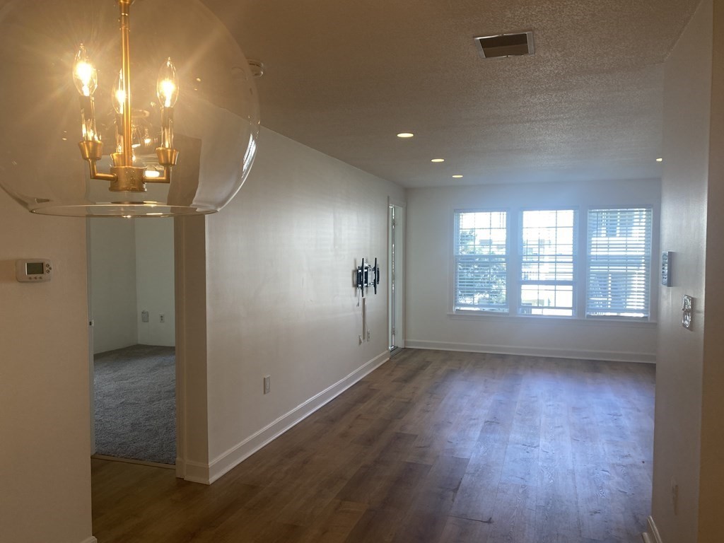 18 Walden Dr, Natick