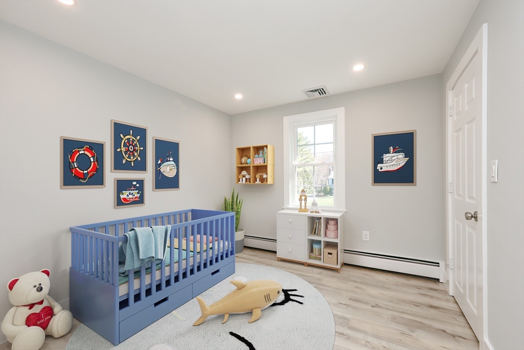 17 Hillside Dr, Beechwood