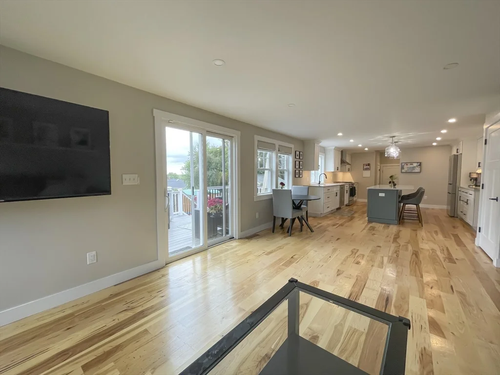 4 Pine Crest Rd, Braintree