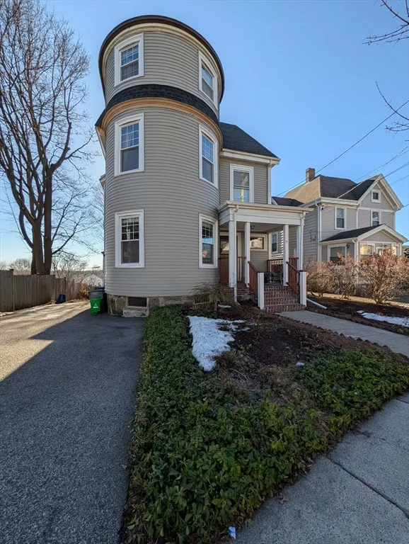 95 Brown Ave, Roslindale