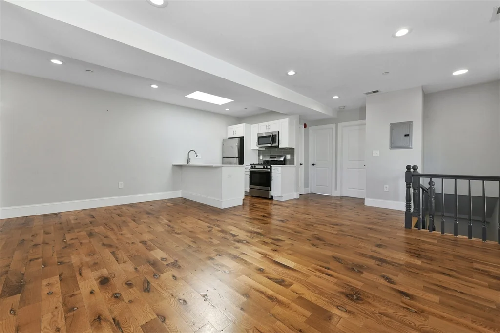 70 West Eagle St, East Boston