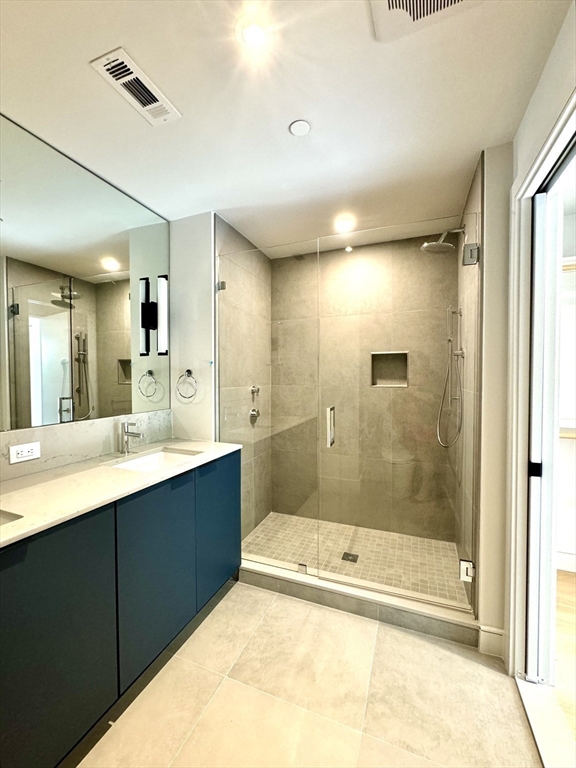 1 Nevins Hill Way, Brighton