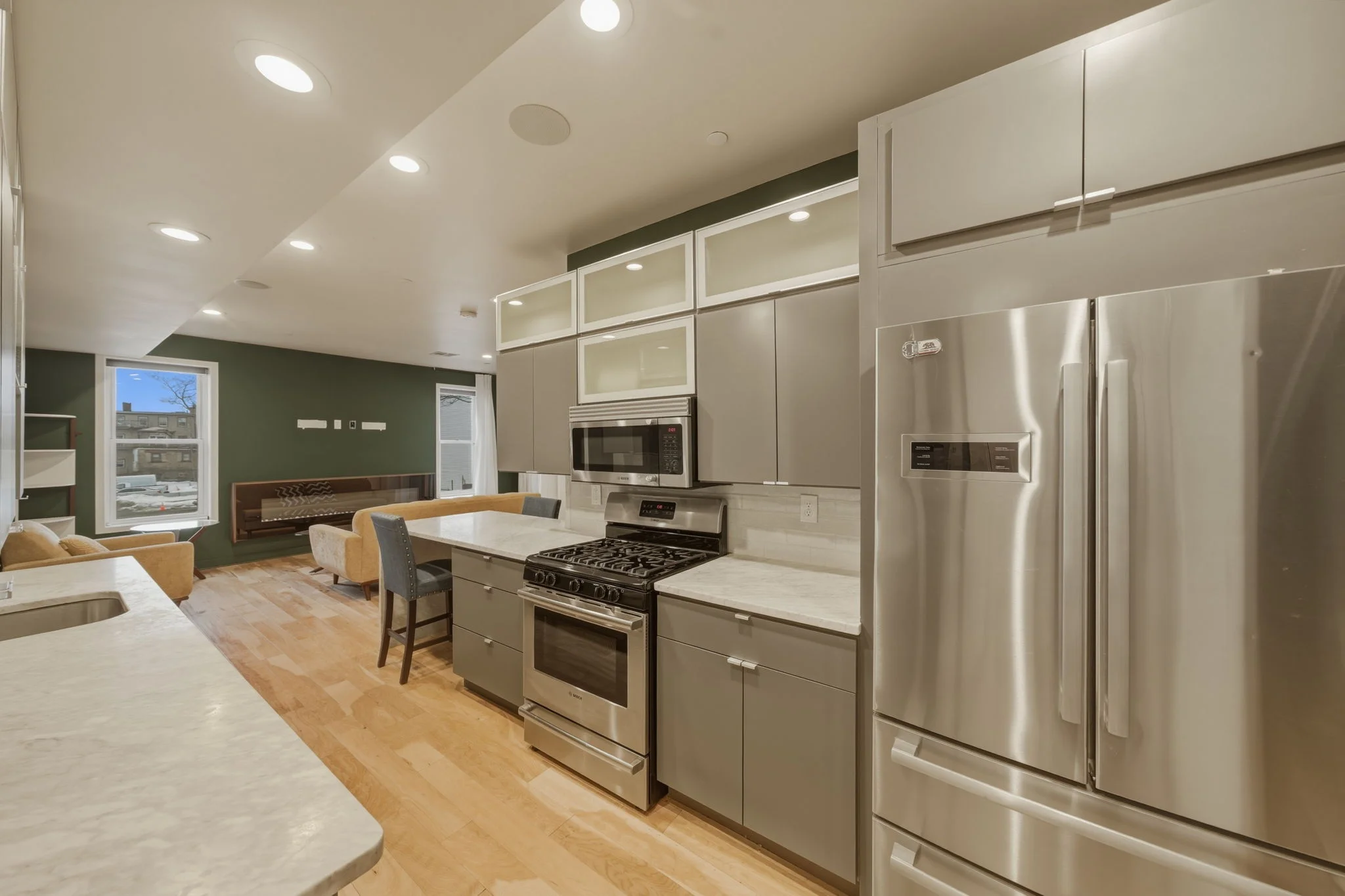 186 Paris St, East Boston