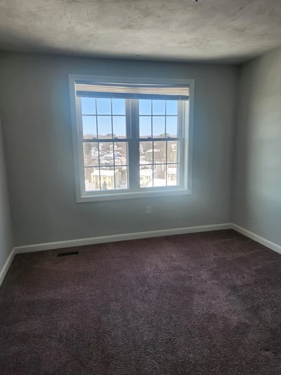 24 Bittersweet Blvd, Worcester