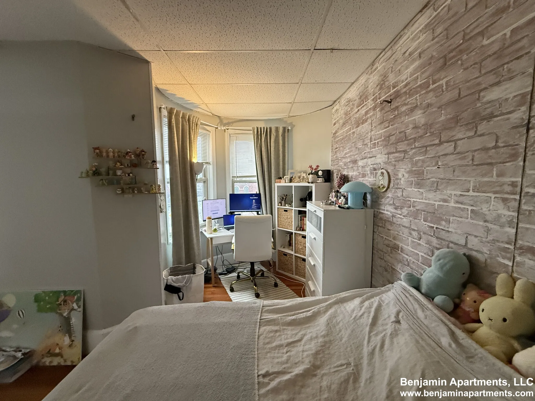 879 Beacon St, Fenway