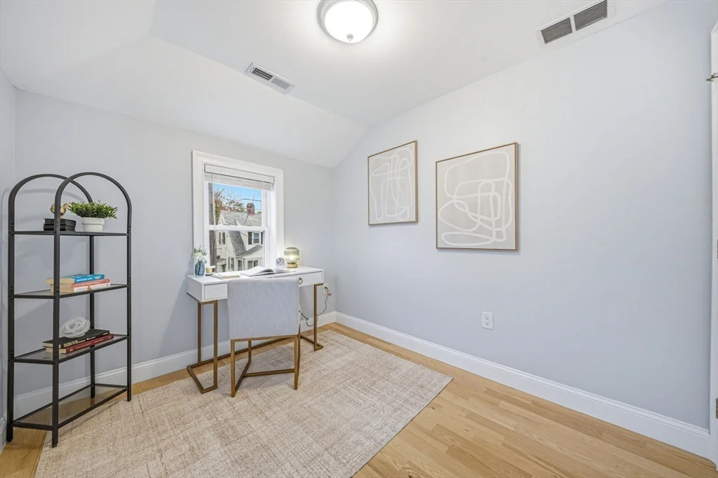 30 Arnold St, Quincy