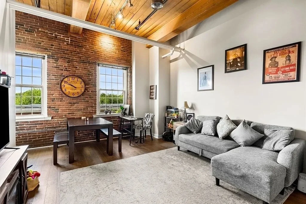 130 John St, Downtown