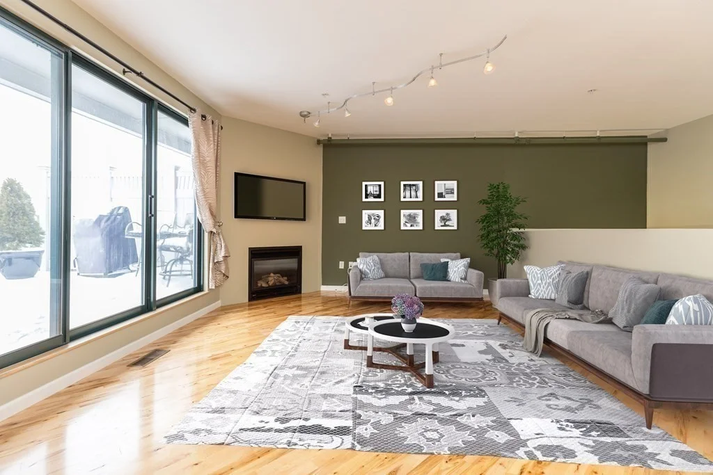 210 Broadway, Everett