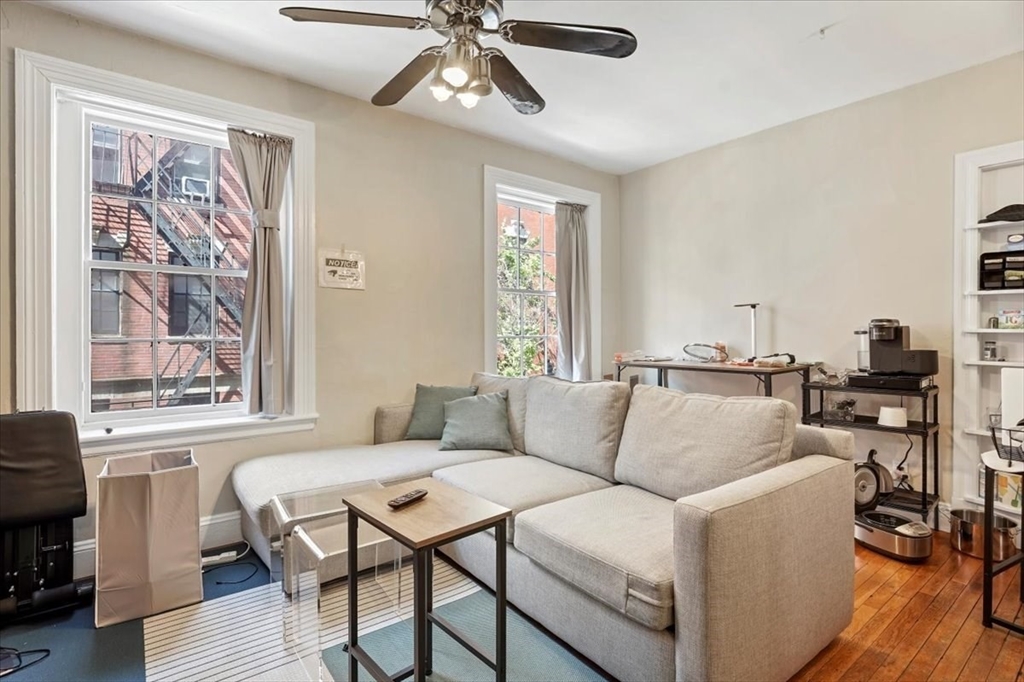 130 Myrtle St, Beacon Hill