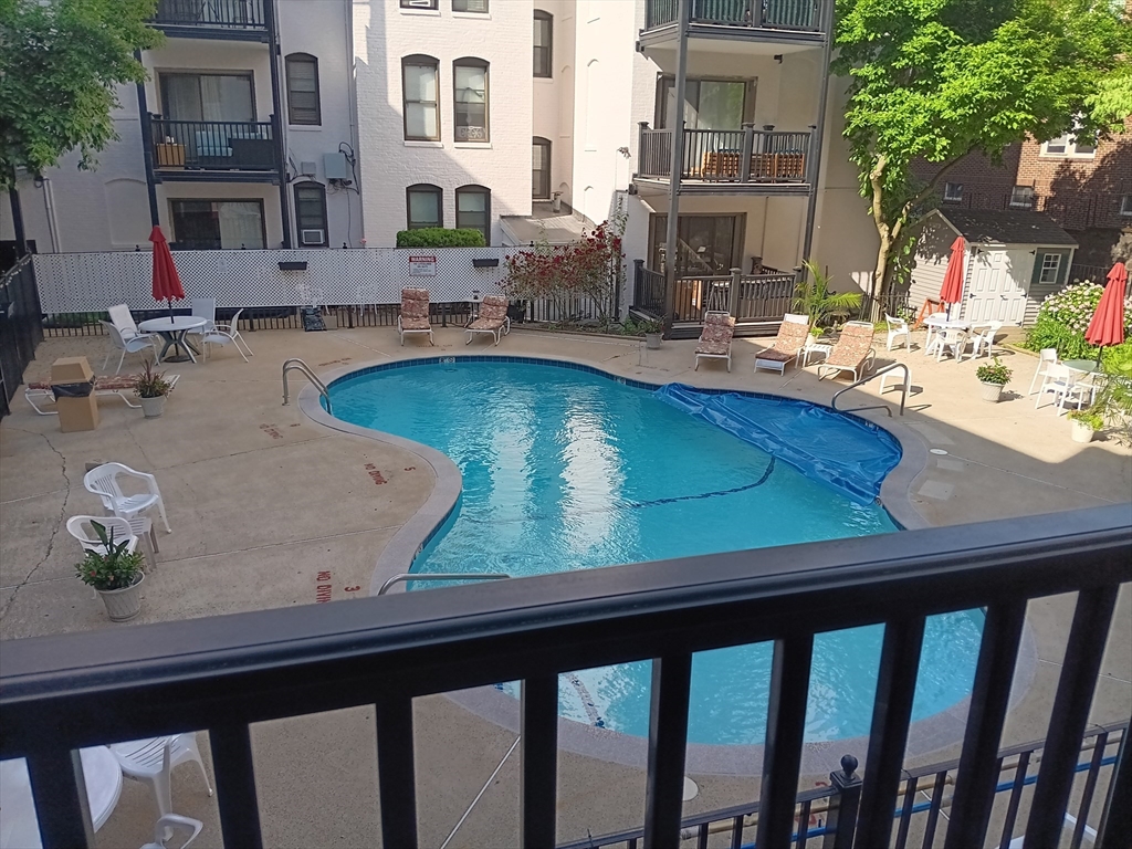 4 Commonwealth Ct, Brighton