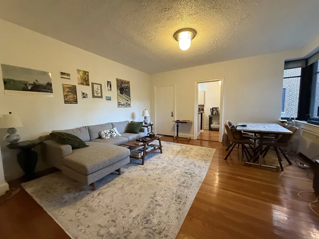 65 Strathmore Rd, Brighton